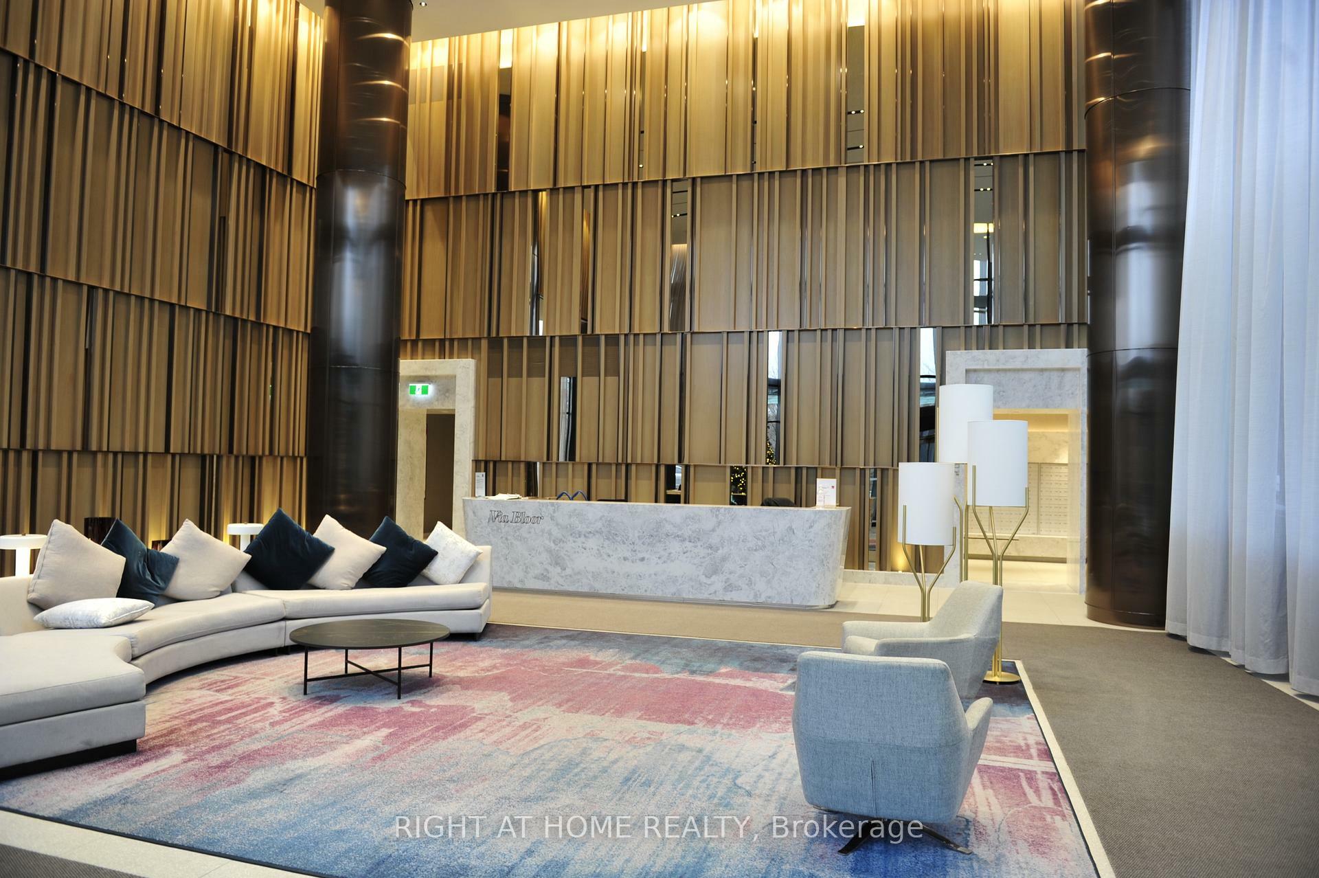 Property Photo: 575 Bloor Street E 1502 ON M4W 0B2