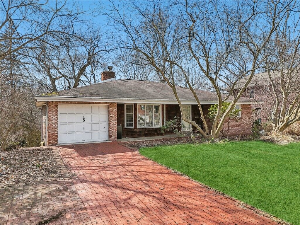 Property Photo: 15 Oak Glen Dr PA 15139