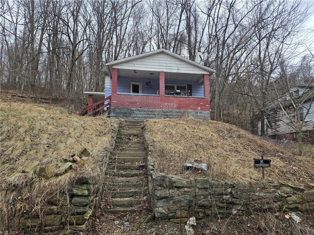 Property Photo:  109 Daisytown Rd  PA 15427 