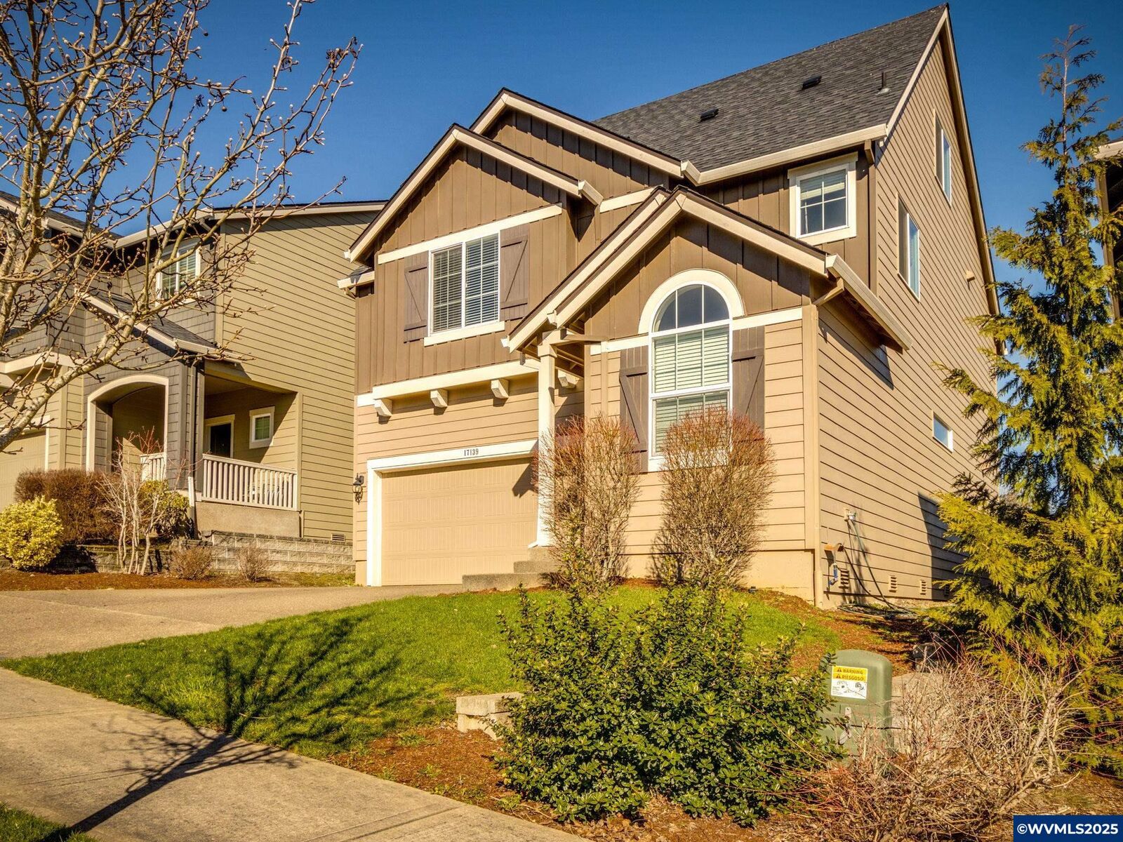 Property Photo: 17139 SE Rhododendron St OR 97086