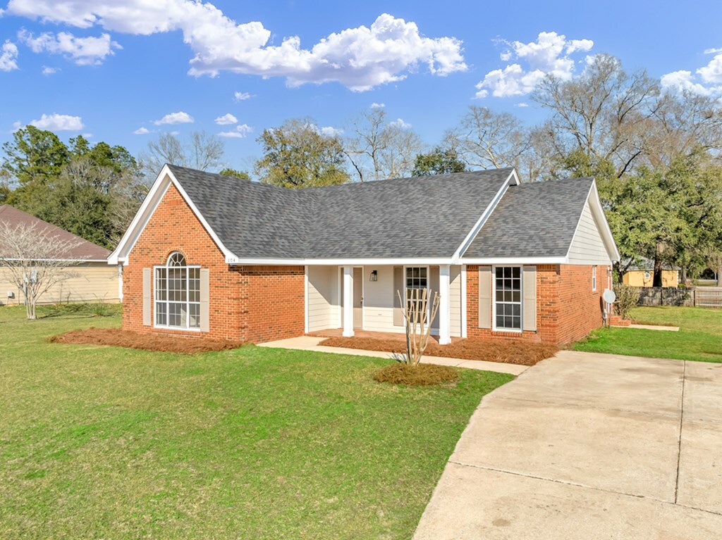 Property Photo:  104 Gaman Court  GA 31763 