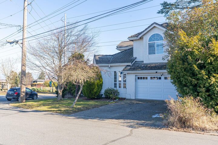 Property Photo: 1680 53A Street BC V4M 3G4
