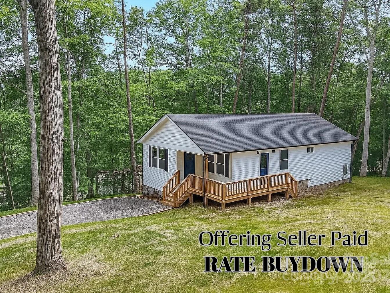 Property Photo:  10 Fair Bluff Lane  NC 28715 