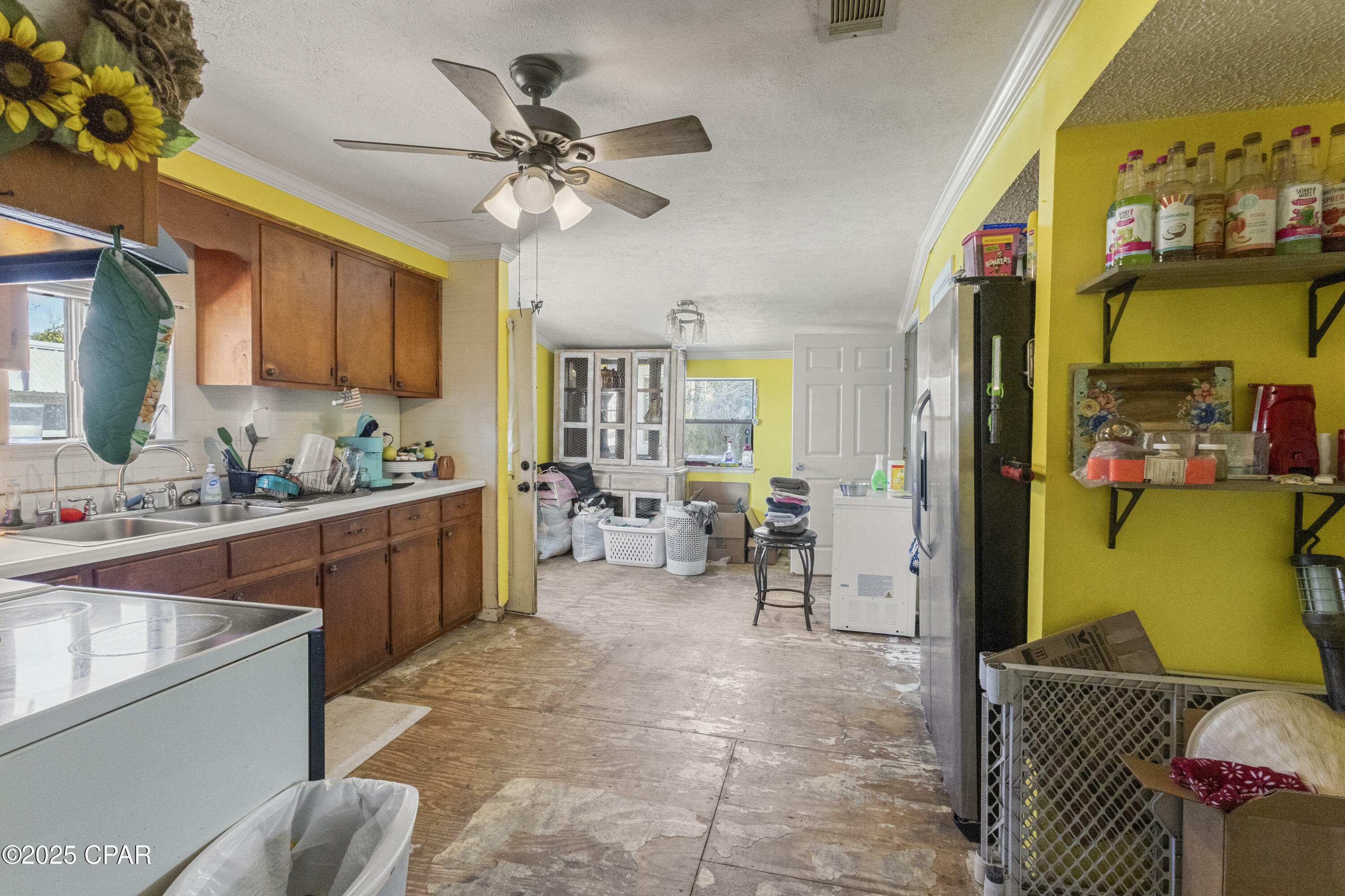 Property Photo: 138 Springfield Avenue FL 32401
