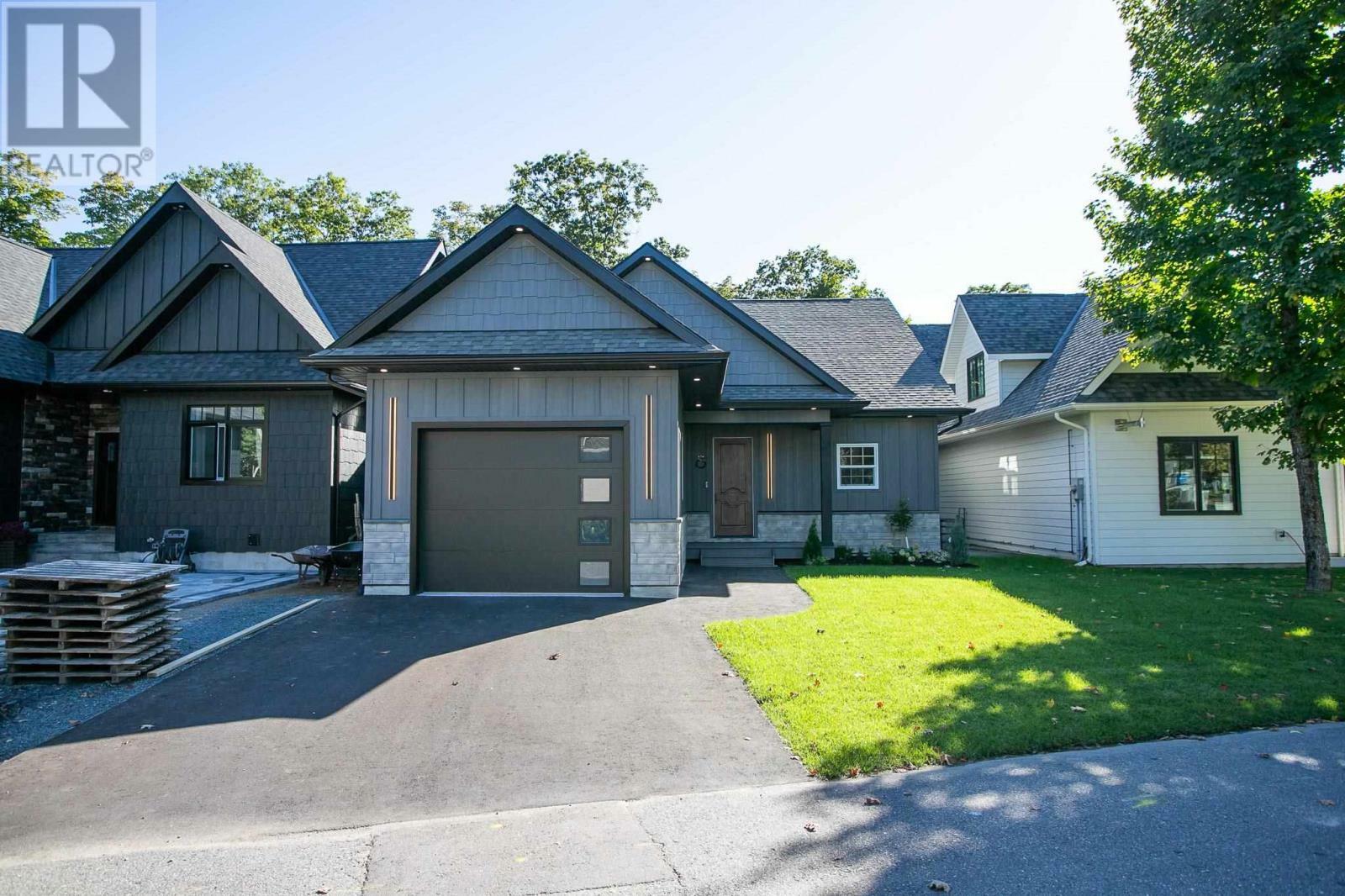 Property Photo: 8 Bluffs Dr ON P6A 0B4