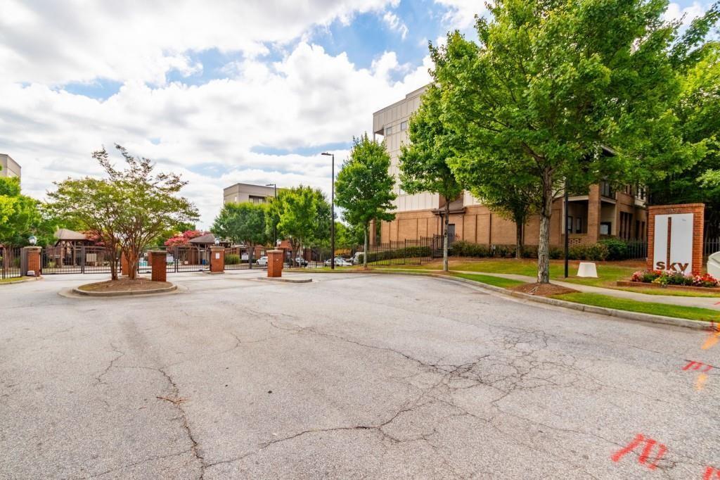 Property Photo:  898 Oak Street SW 3109  GA 30310 