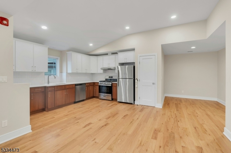 Property Photo:  362 Franklin St 2  NJ 07003 