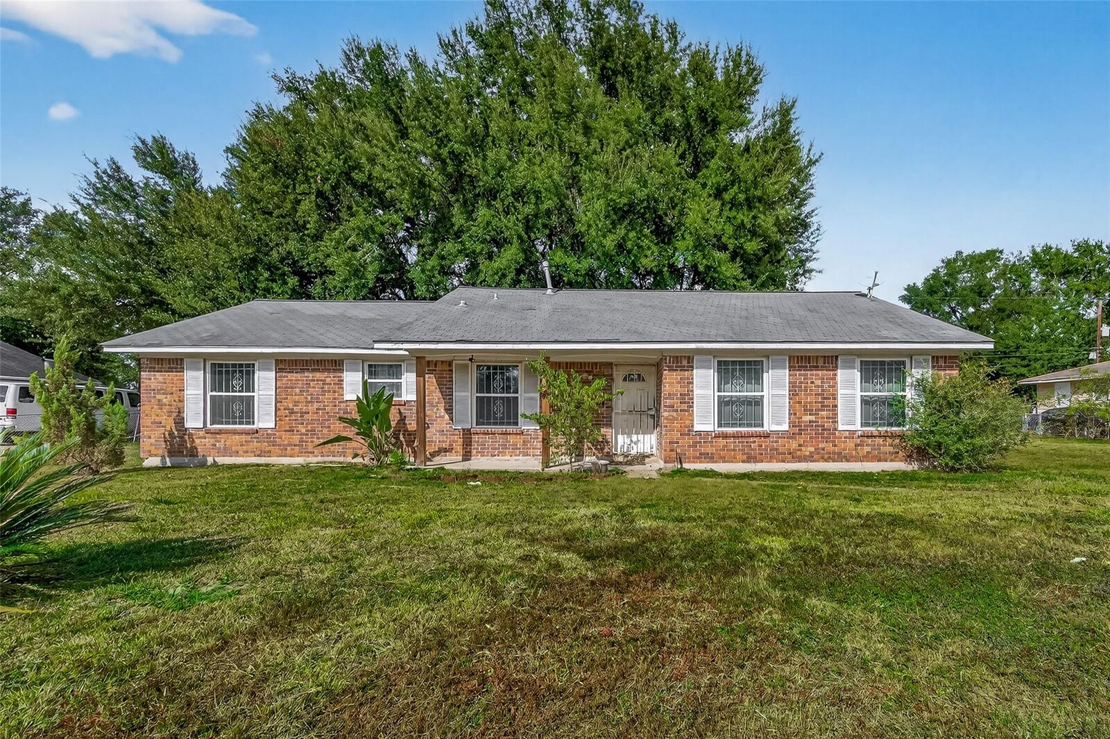 Property Photo:  3110 Druid Street  TX 77091 