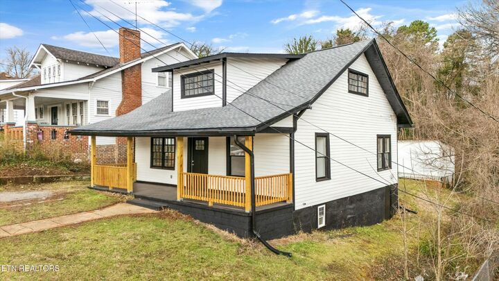 Property Photo: 521 Mountain View Ave TN 37803