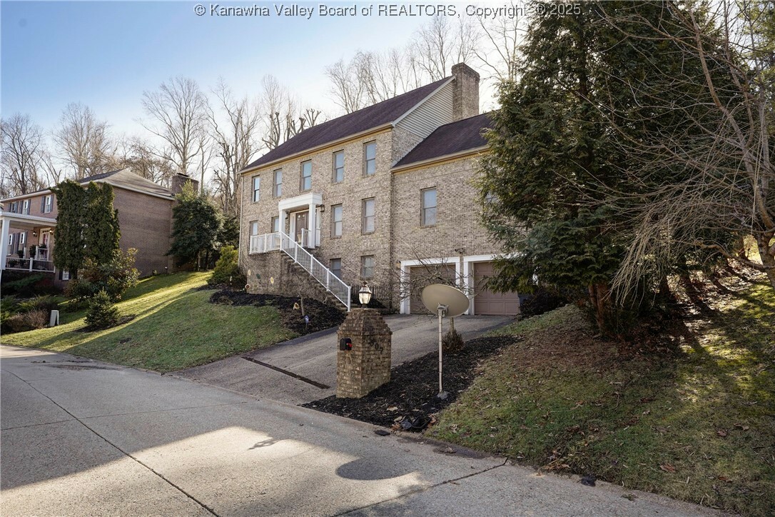 Property Photo: 507 Woodbridge Drive WV 25311