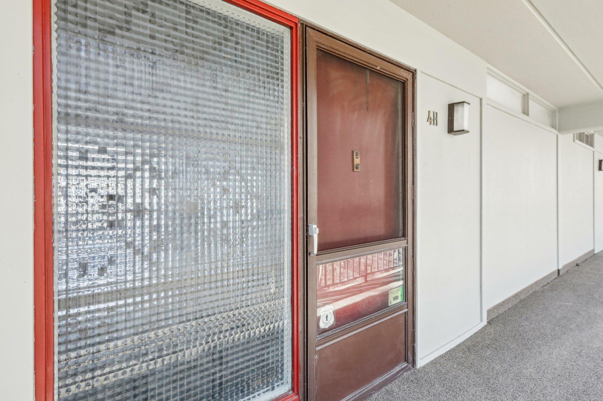 Property Photo: 1116 Warburton Avenue 4H NY 10701