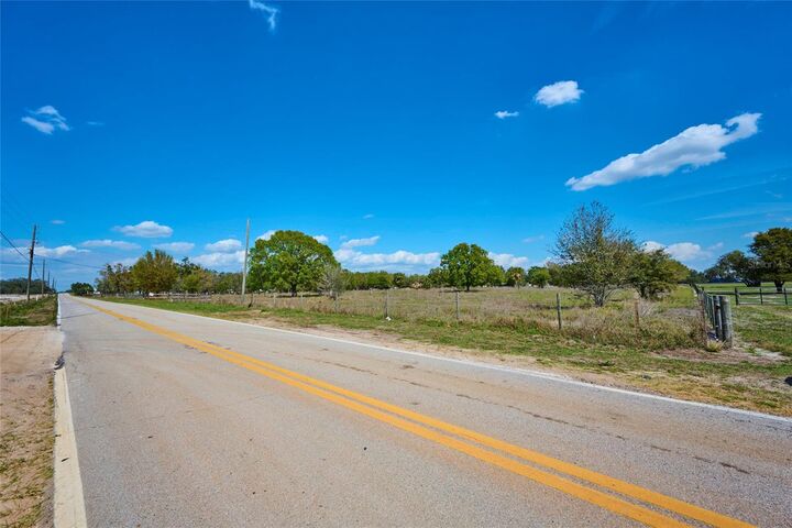 Property Photo:  386 Capps Road  FL 33898 