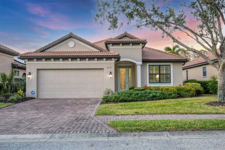 3715 80th Drive E  Sarasota FL 34243 photo