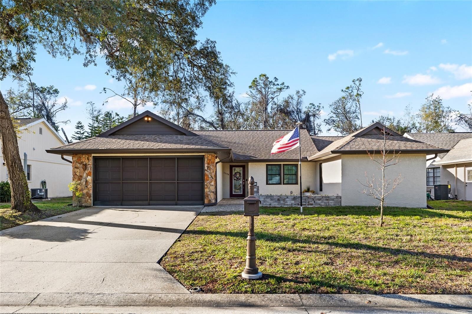 Property Photo:  7208 Baltusrol Drive  FL 34654 