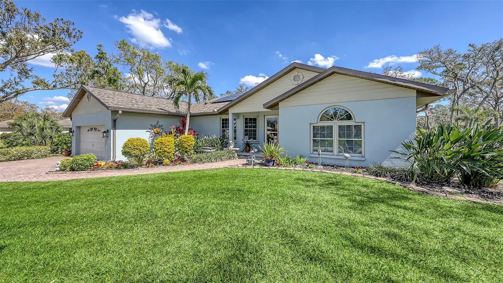 Property Photo:  6079 Ravenwood Drive  FL 34243 