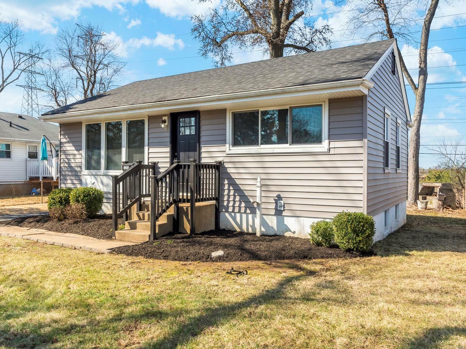Property Photo: 1255 Saint Patrice Lane MO 63031