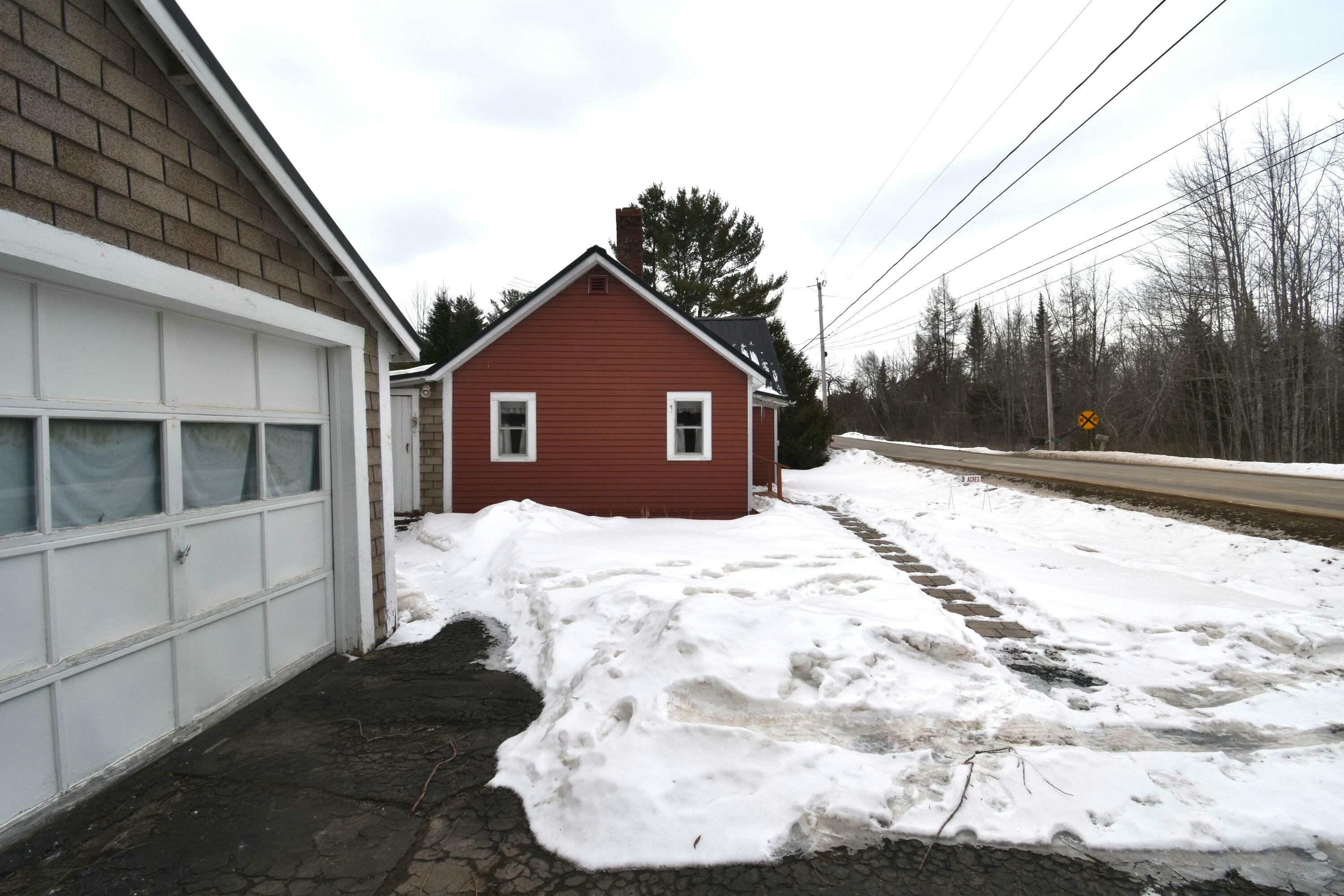 Property Photo:  129 Palmer Road  ME 04953 