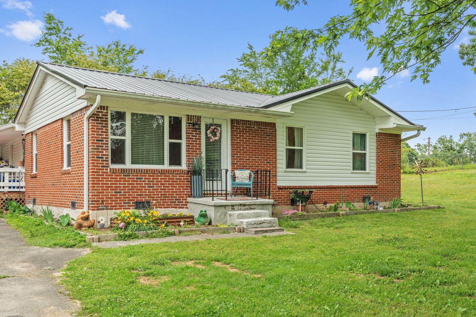 Property Photo: 3715 Williamsburg Road TN 37323