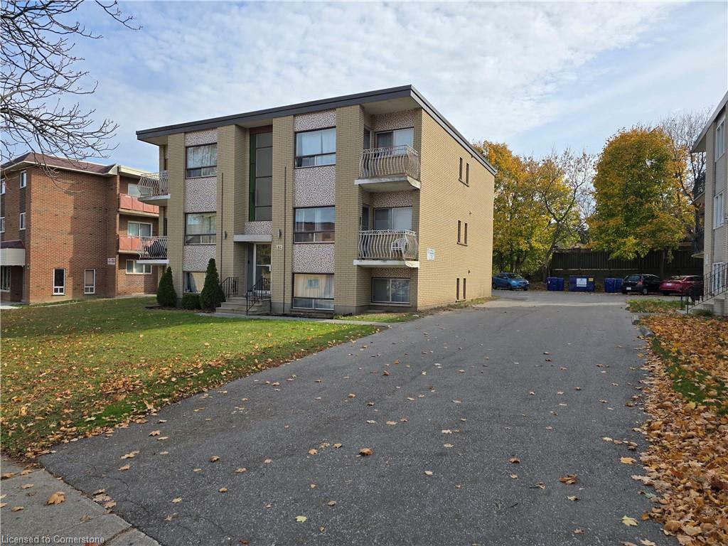 81 Brybeck Crescent  Kitchener ON N2M 2C5 photo