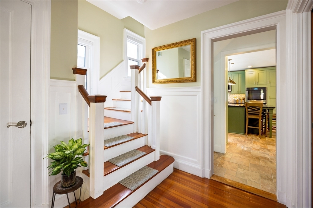 Property Photo:  174 Auburn St  MA 02466 