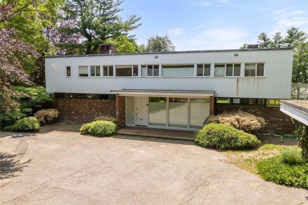 Property Photo:  24 Essex Rd  MA 02467 