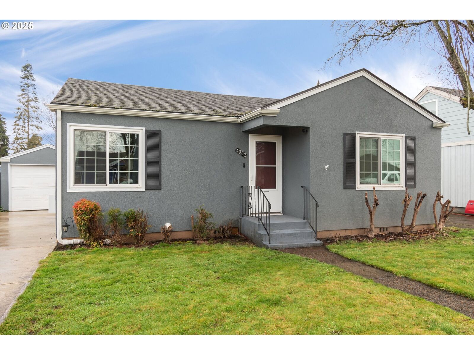 Property Photo:  3032 Garfield St  WA 98632 