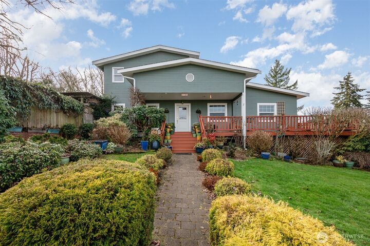 Property Photo:  3120 N Alder Street  WA 98407 