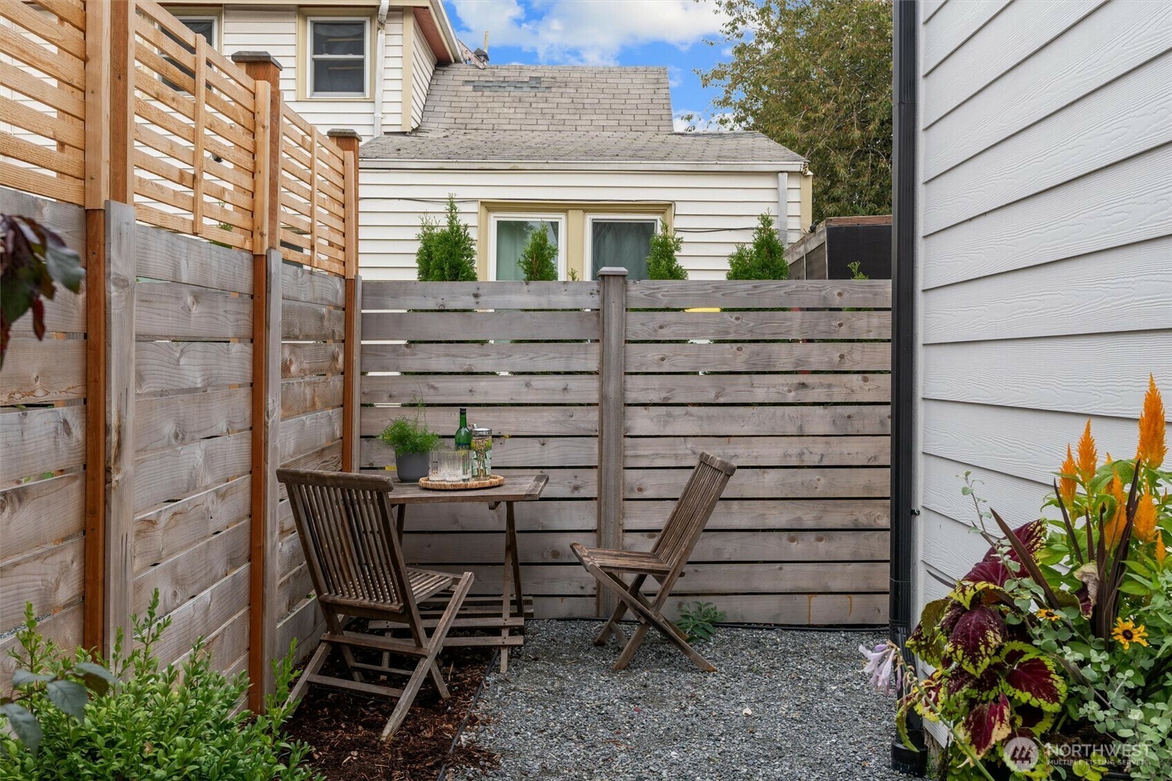 Property Photo:  128  28th Ave B  WA 98122 