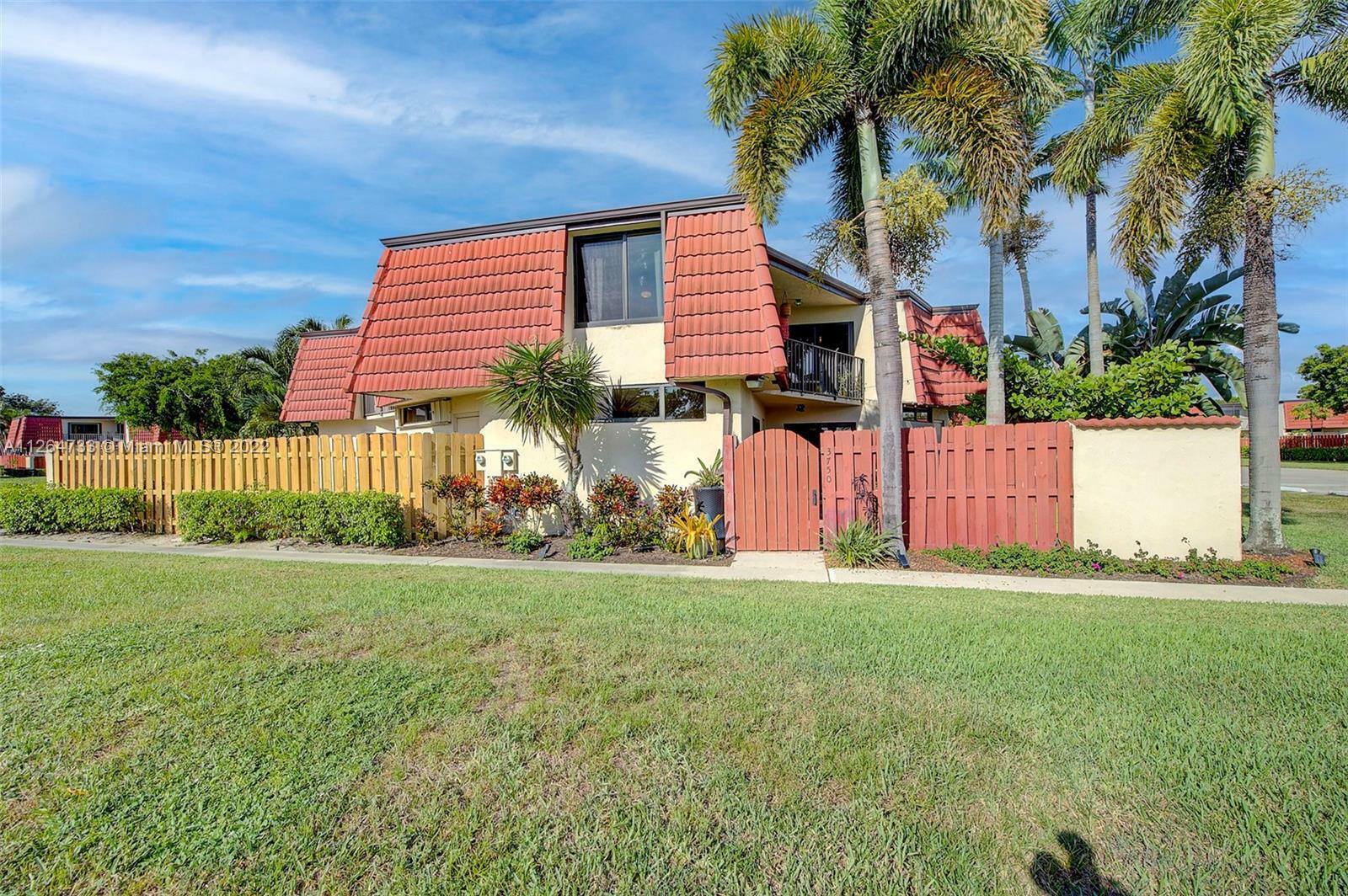 Property Photo:  3750 Victoria Drive  FL 33406 