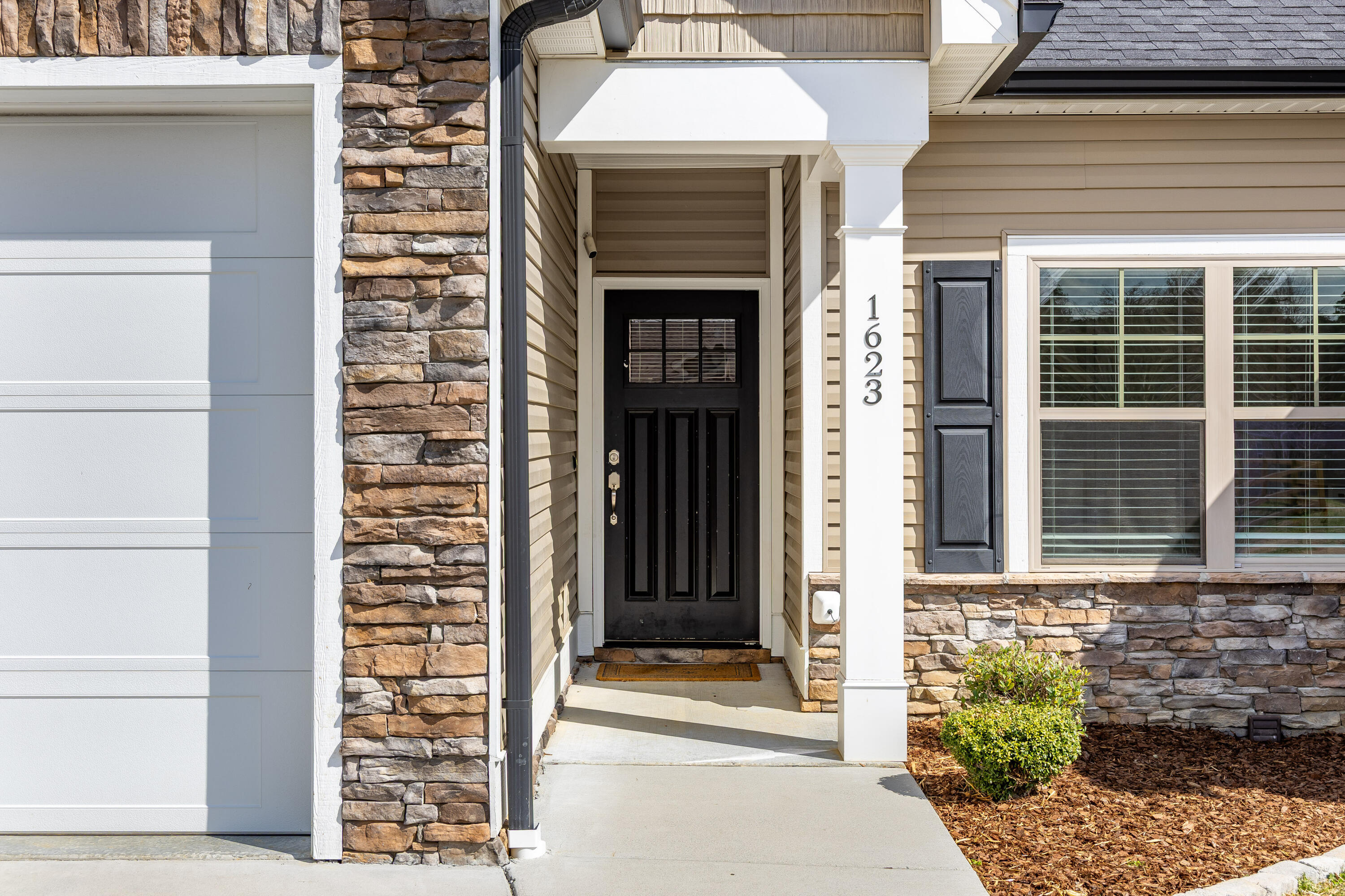 Property Photo: 1623 Stonebriar Drive NE TN 37312