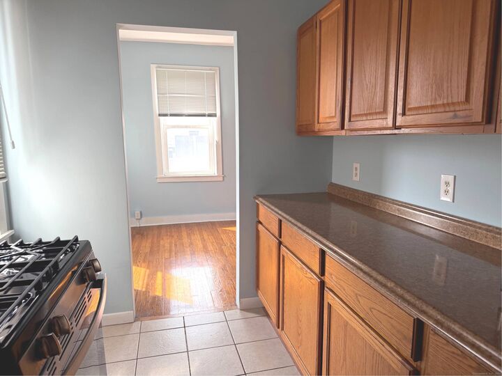 Property Photo:  70 Strawberry Hill Avenue Apt 3-3B  CT 06902 