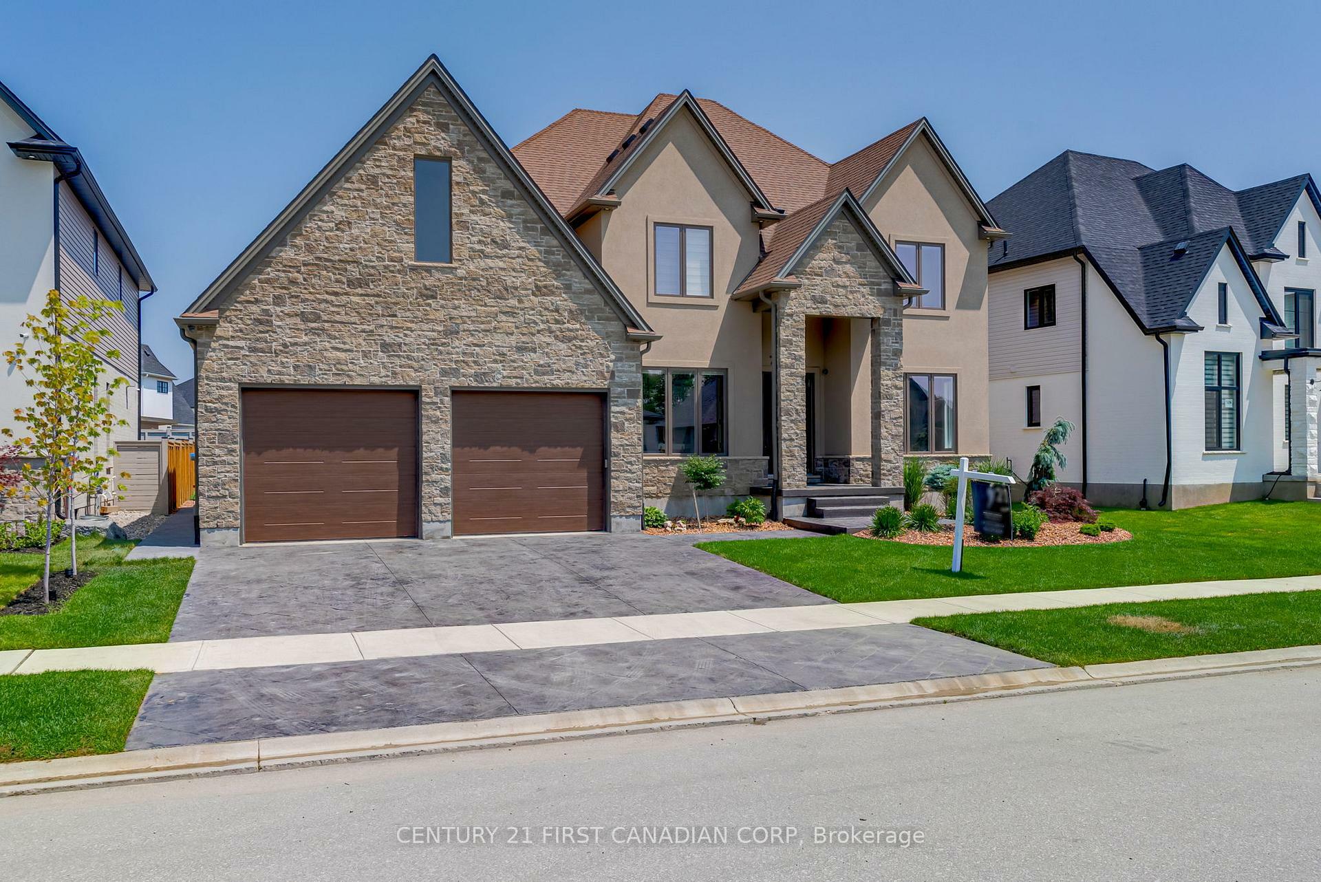 Property Photo: 7442 Silver Creek Crescent ON N6P 0G6