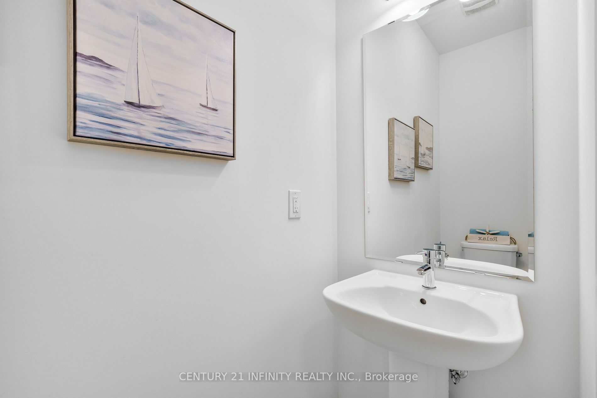 Property Photo:  18 Valleo St  ON L4P 0J9 