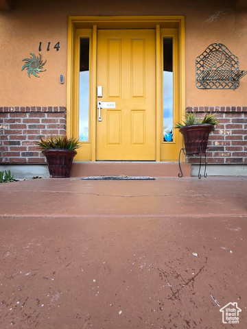 Property Photo: 114 W Inverkeithing Dr S UT 84115