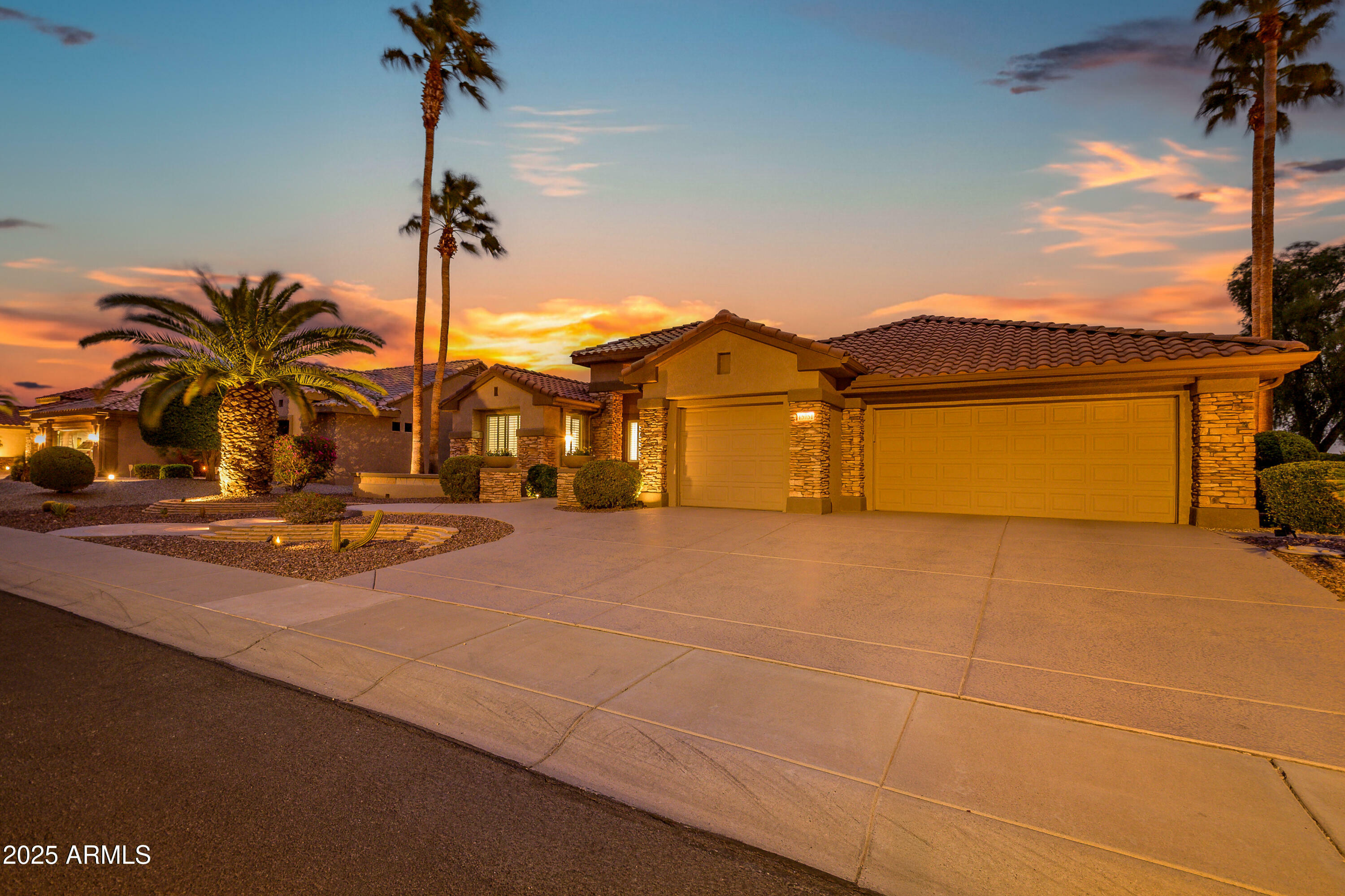 Property Photo:  15751 W Linksview Drive  AZ 85374 