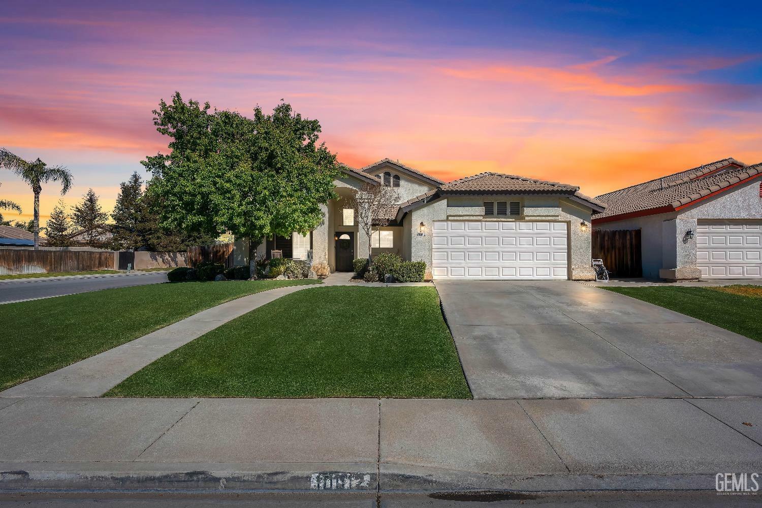 Property Photo: 10012 Boone Valley Drive CA 93312