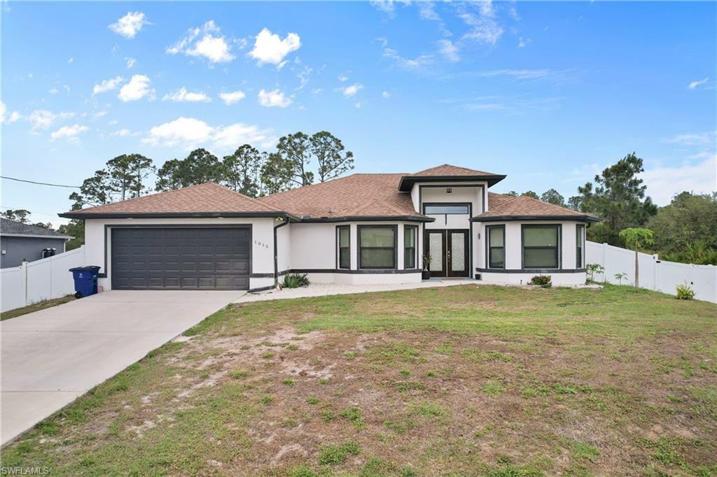 Property Photo:  1015 Greenwood Ave  FL 33972 