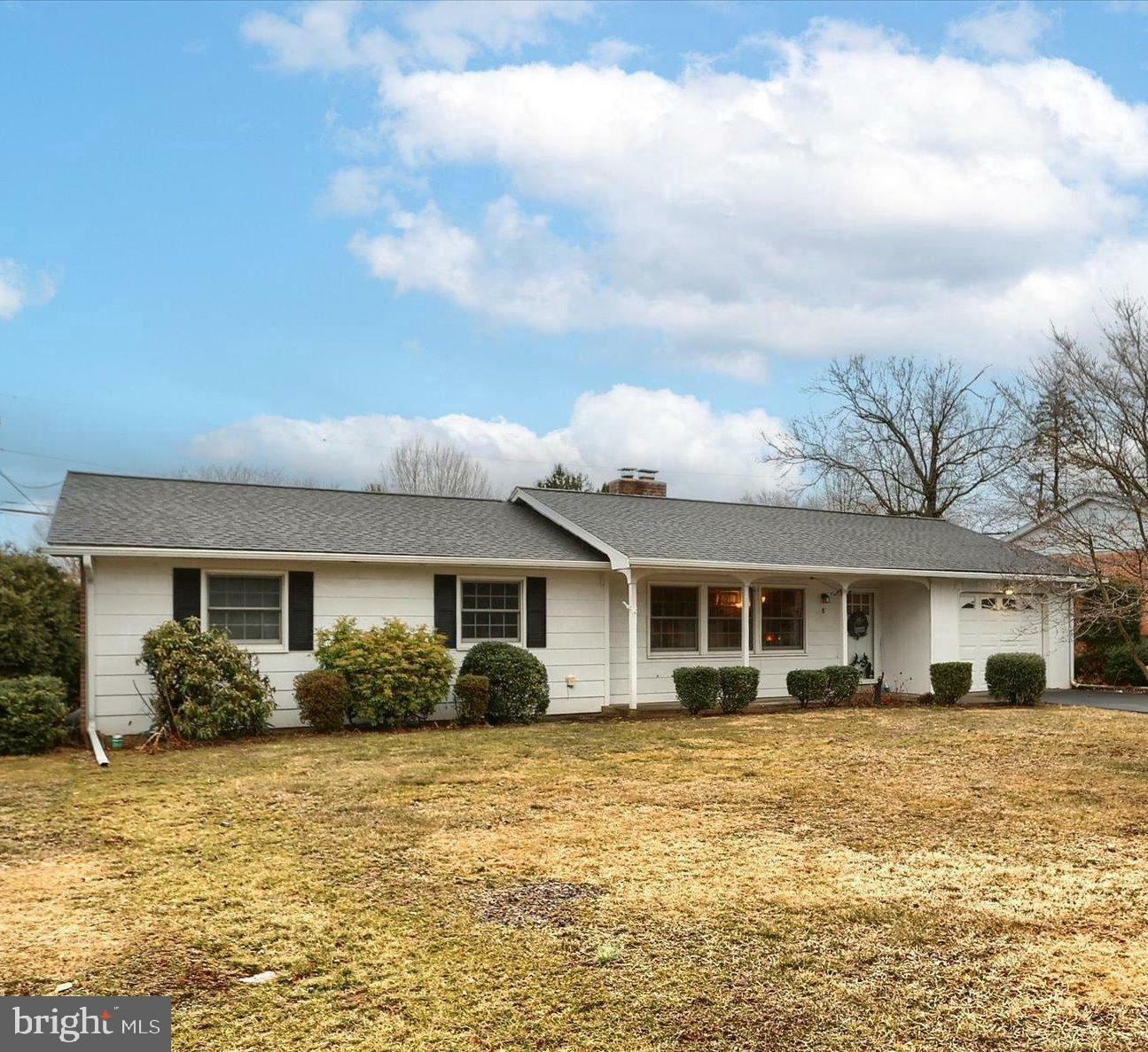 8 Cedar Avenue  Mechanicsburg PA 17055 photo