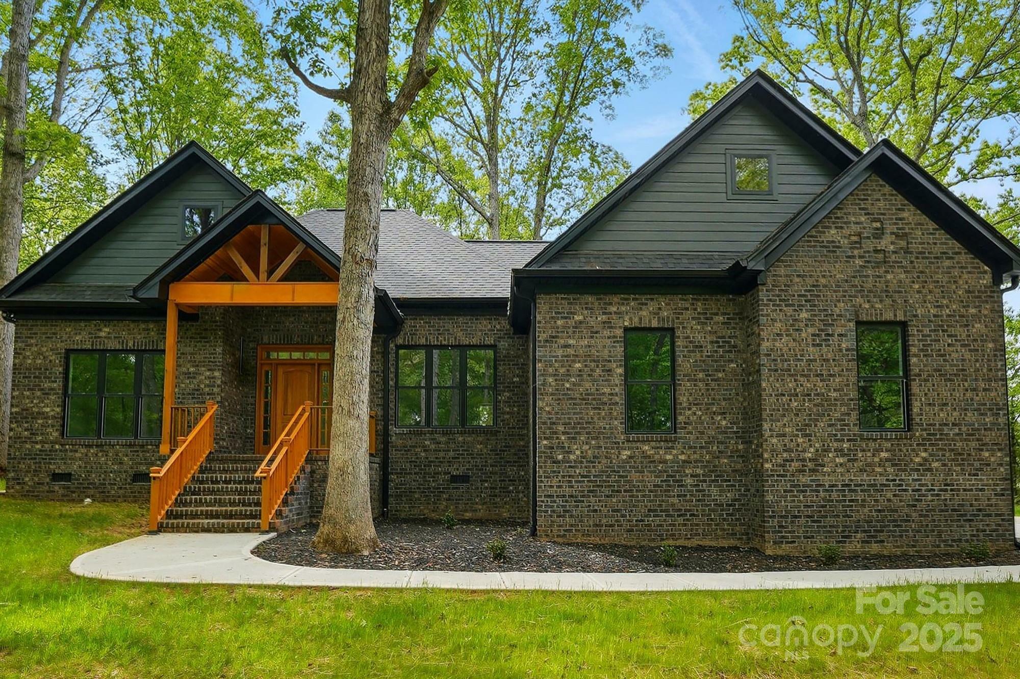 Property Photo: 3738 Glen Arbor Drive NC 28650
