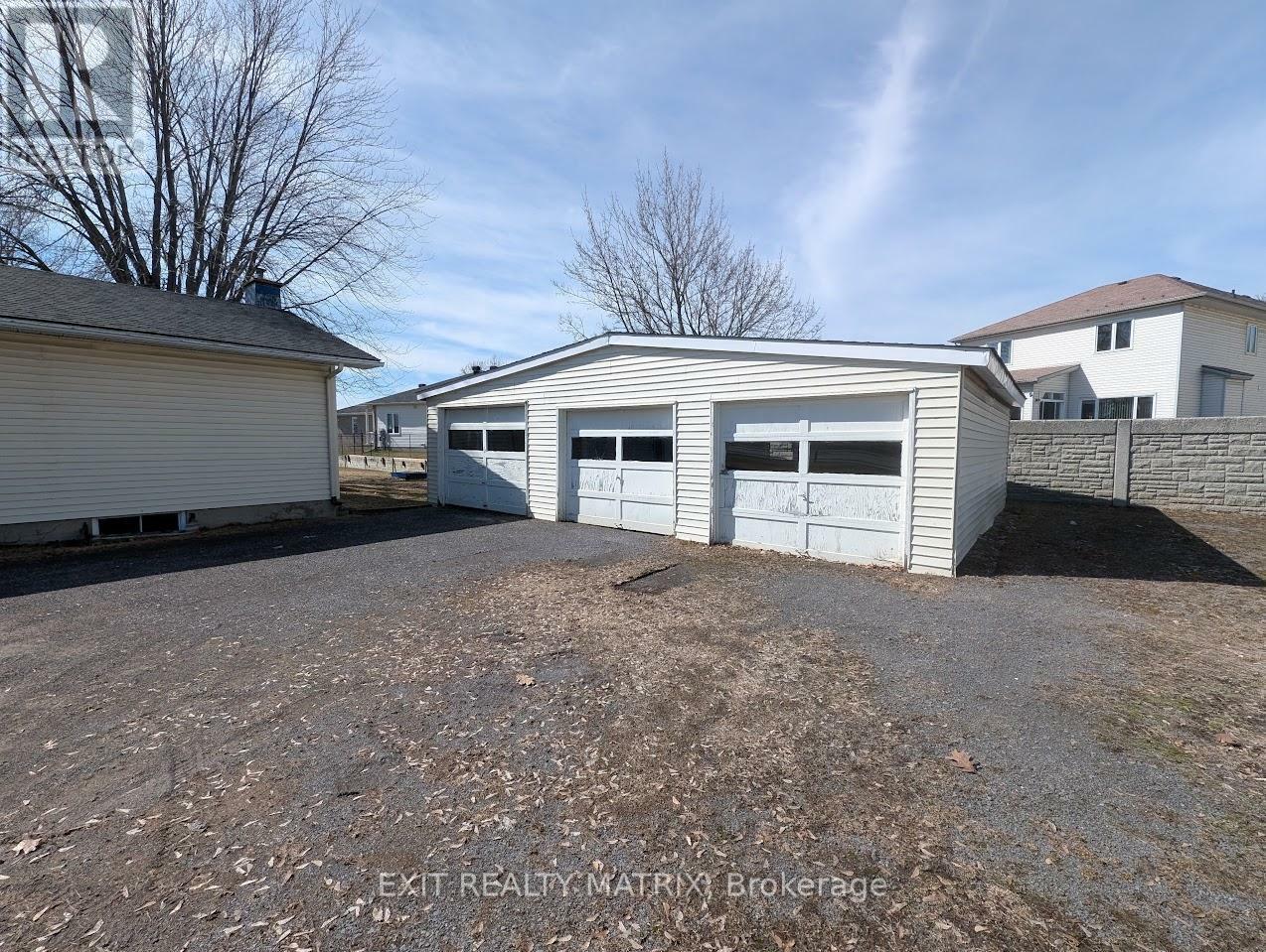 Property Photo: 1632 Trim Road ON K4A 3P8
