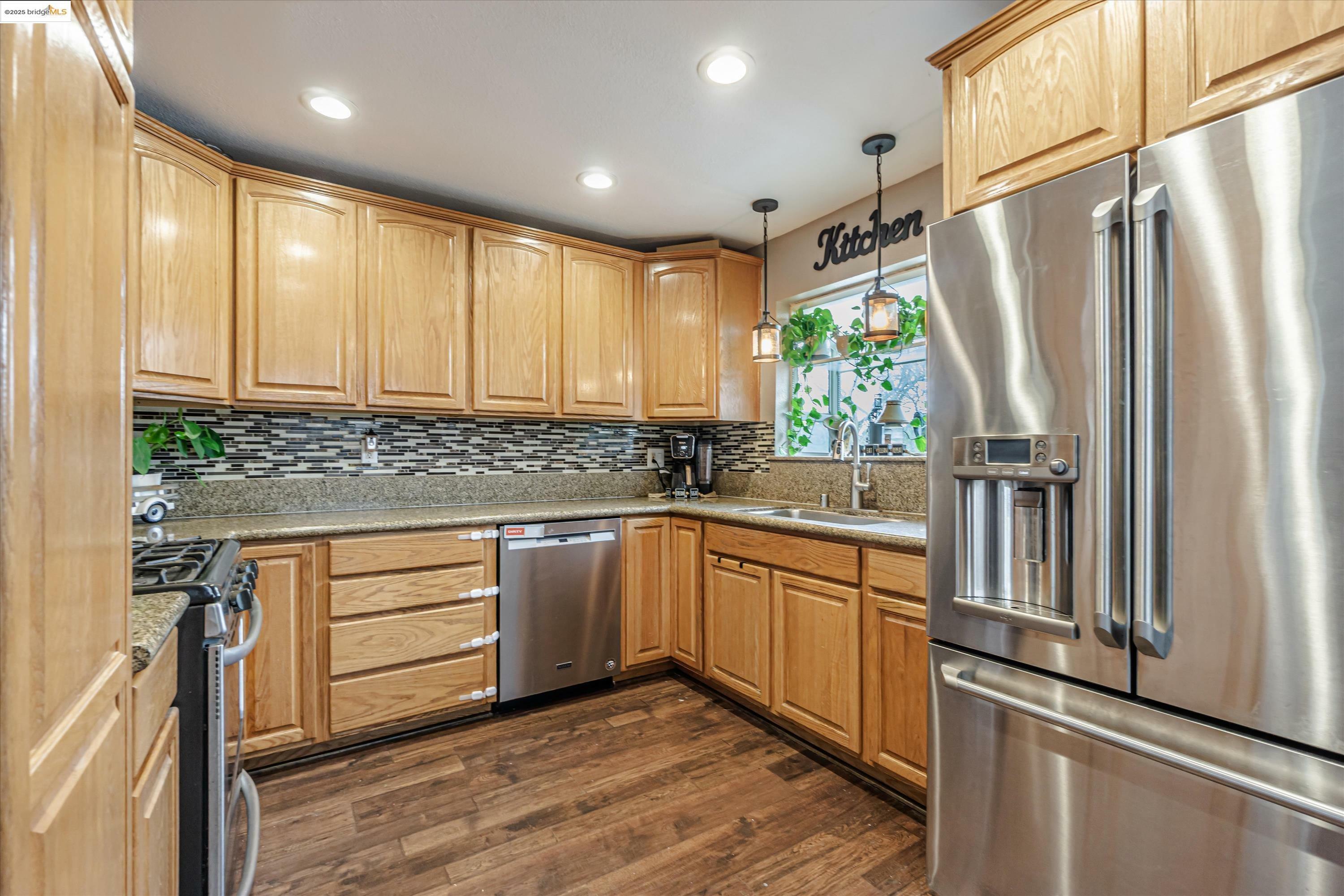 Property Photo: 327 4th Ave CA 94523
