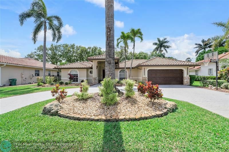 Property Photo: 10636 NW 49th St FL 33076