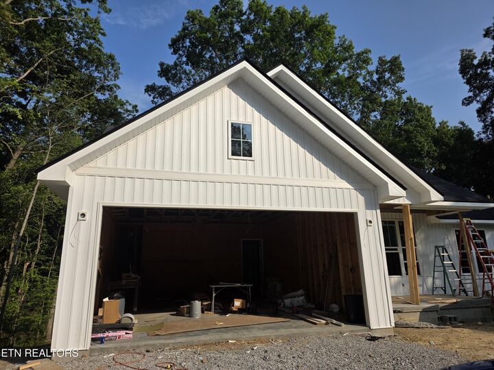 Property Photo:  235 Estates Lake Drive  TN 38571 