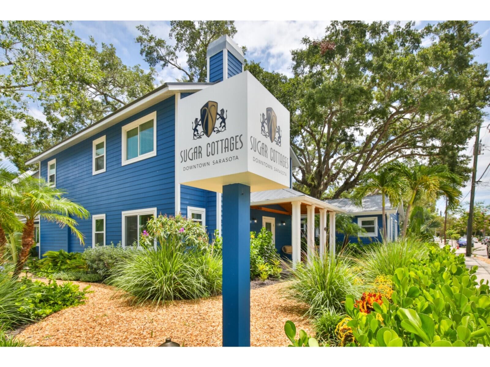 Property Photo: 1905 Morrill Street FL 34236