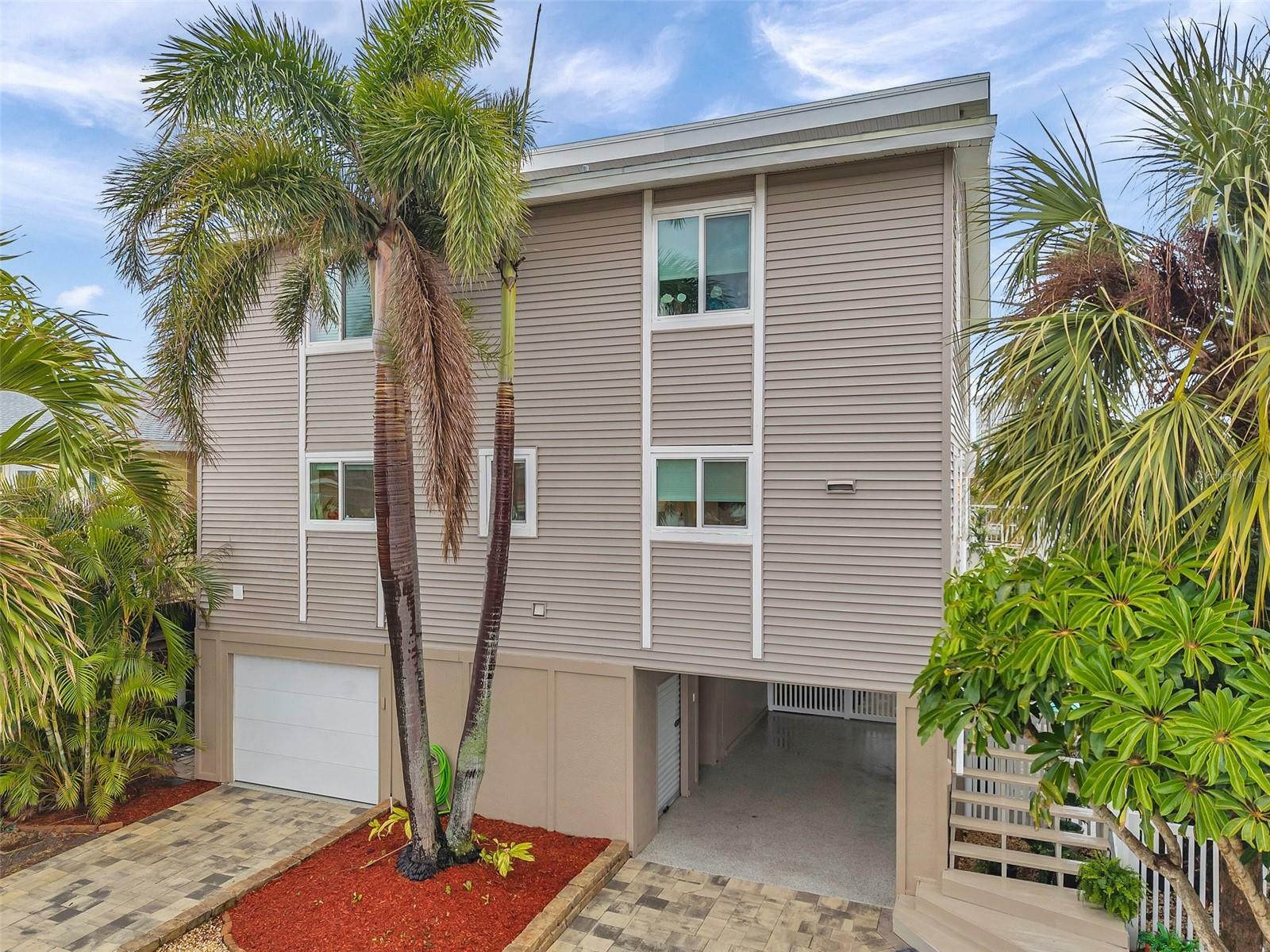 17404 1st Street E  Redington Shores FL 33708 photo