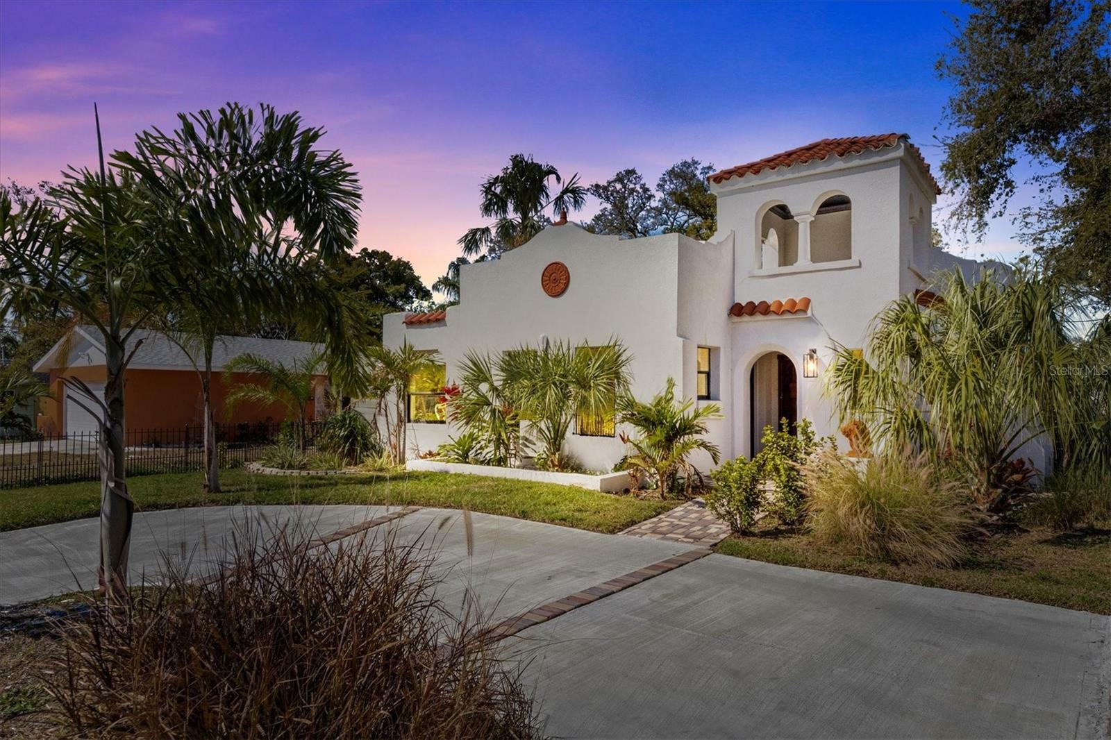 Property Photo: 2227 29th Street S FL 33712