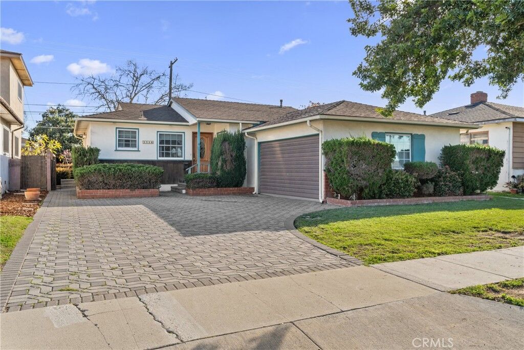 Property Photo:  2326 W 181st Street  CA 90504 