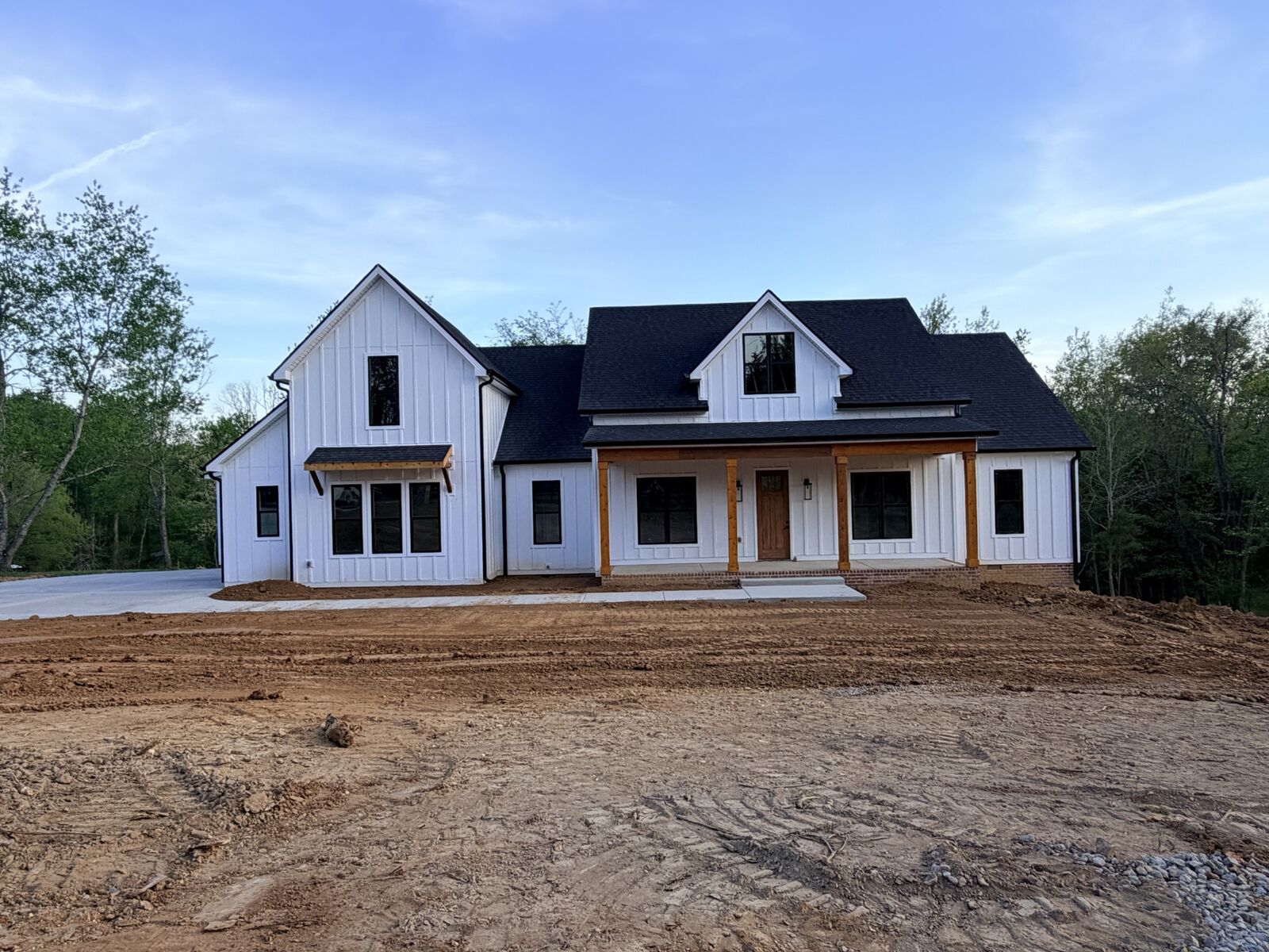 Property Photo:  2660 Jarrell Ridge Rd  TN 37043 