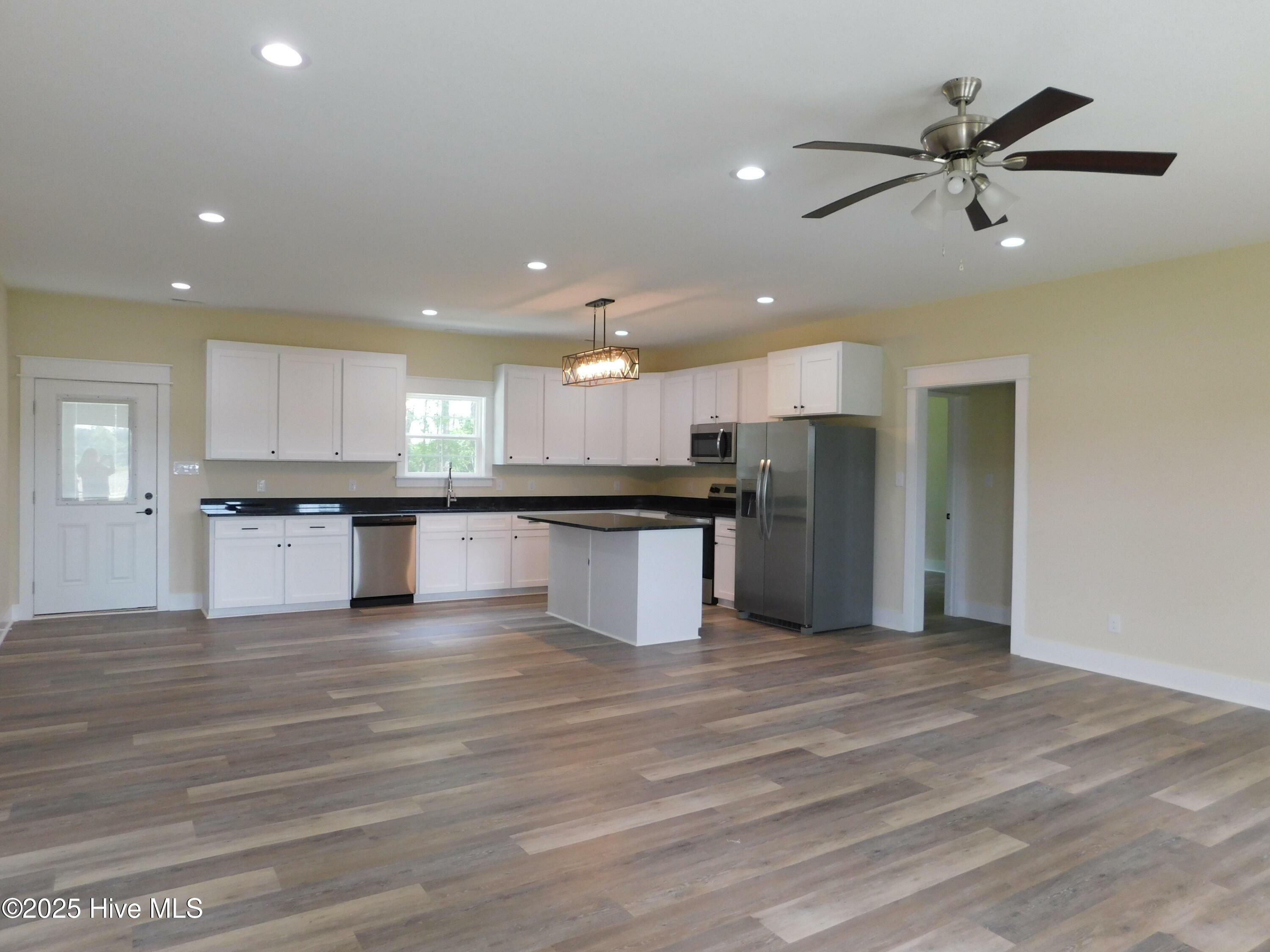 Property Photo: 453 White Oak Road NC 27935
