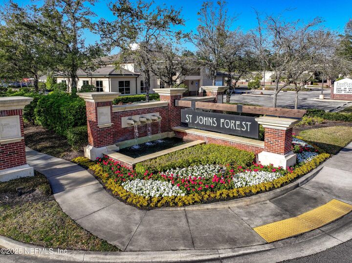 Property Photo:  247 Flores Way  FL 32259